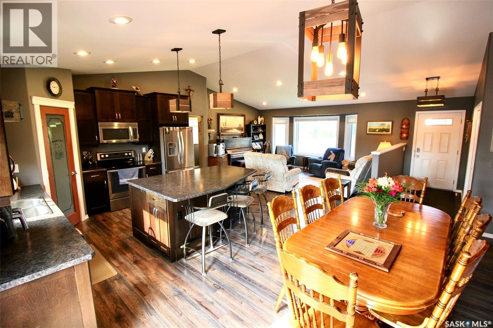 300 7th STREET - Image 15