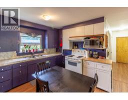 Den - 238 B Avenue, Kaslo, BC V0G1M0 Photo 10