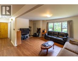 Living room - 238 B Avenue, Kaslo, BC V0G1M0 Photo 9