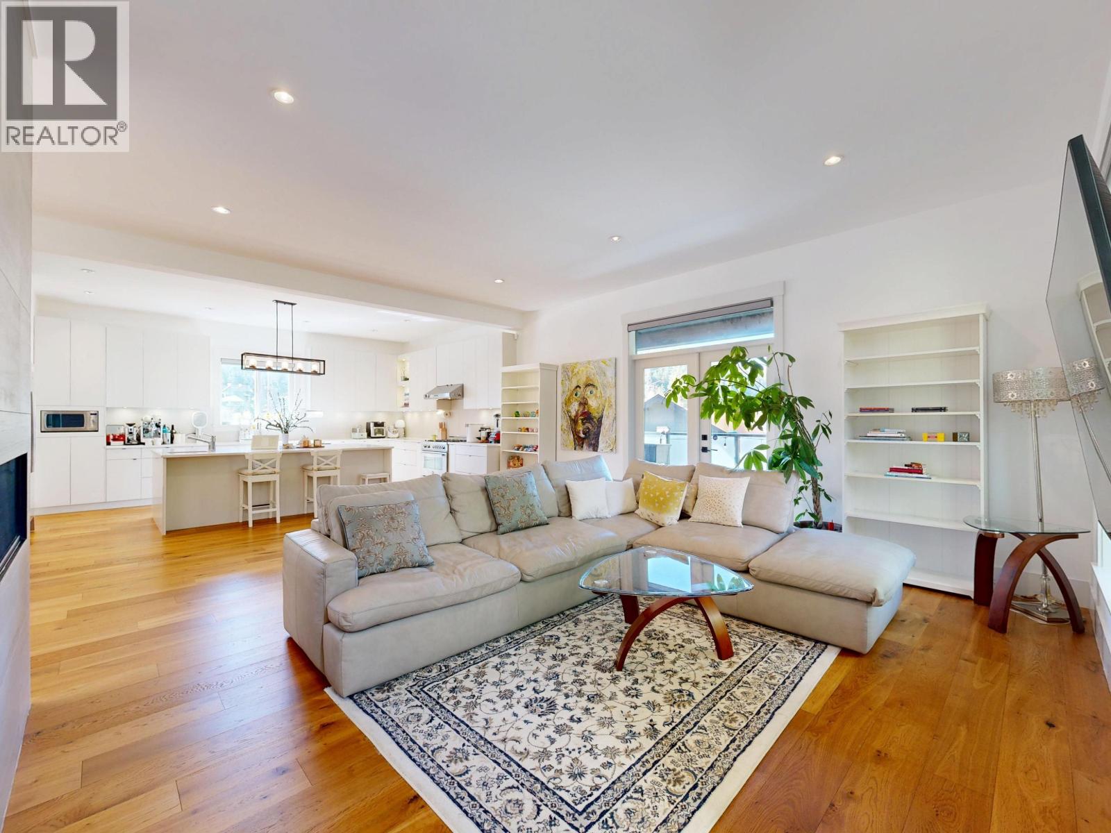 52 3295 SUNNYSIDE ROAD, Anmore
