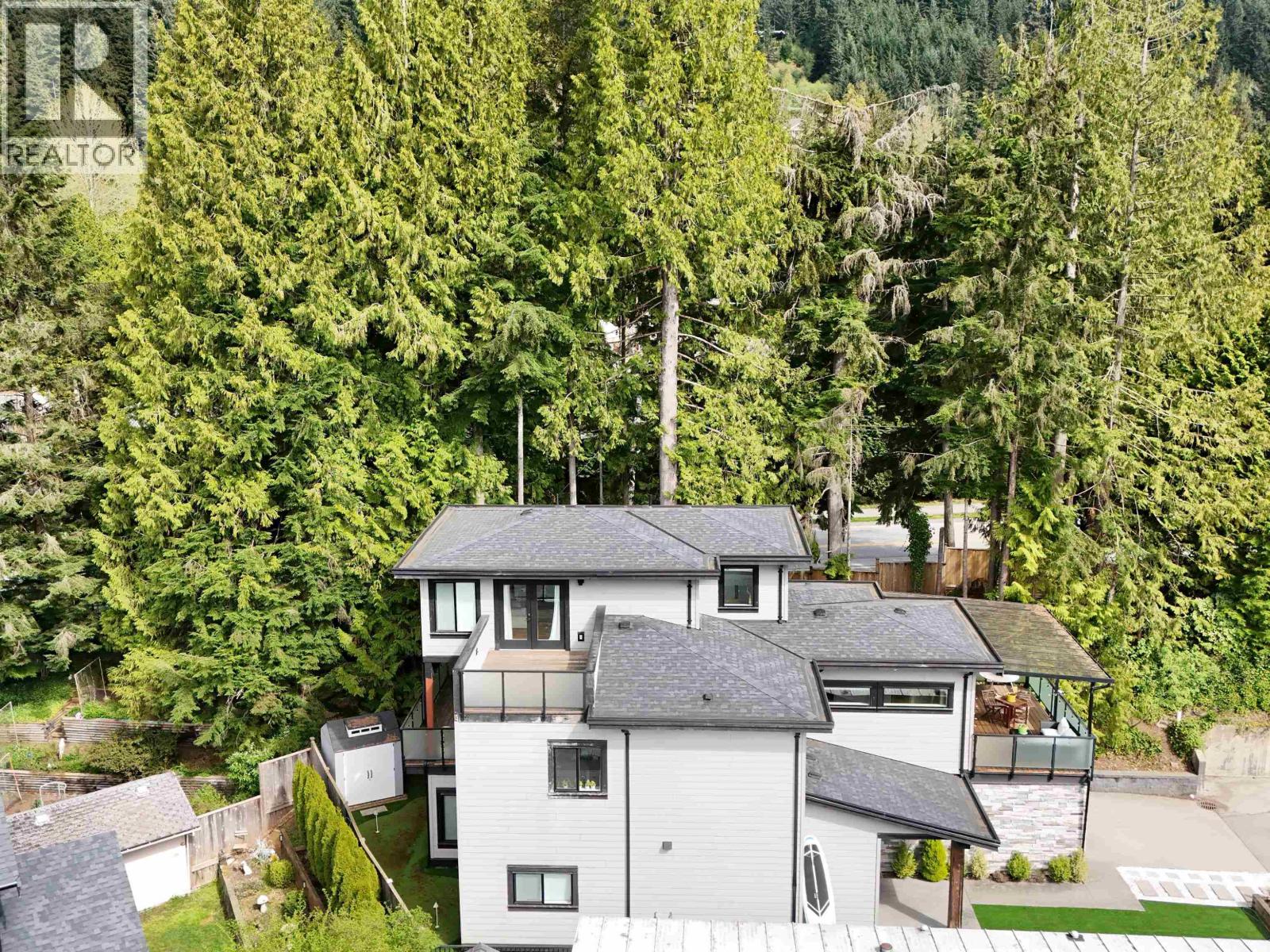 52 3295 SUNNYSIDE ROAD, Anmore