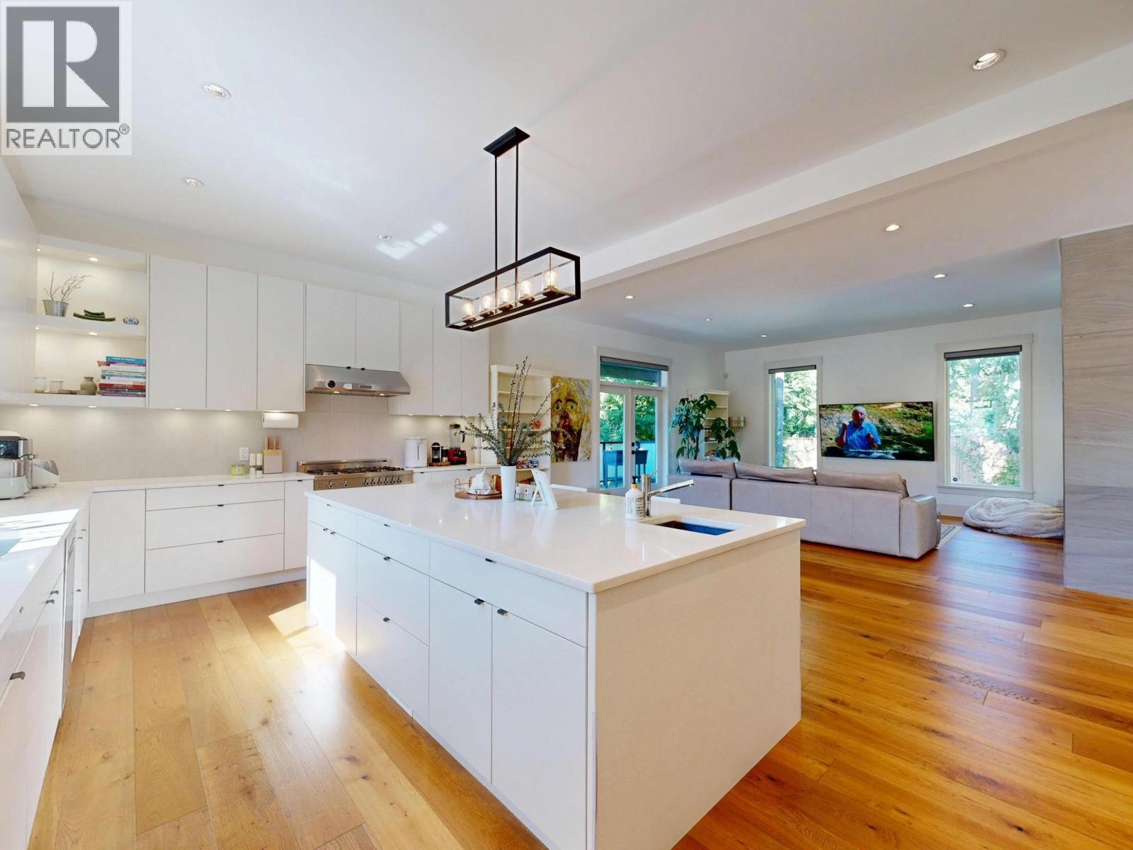 52 3295 SUNNYSIDE ROAD, Anmore