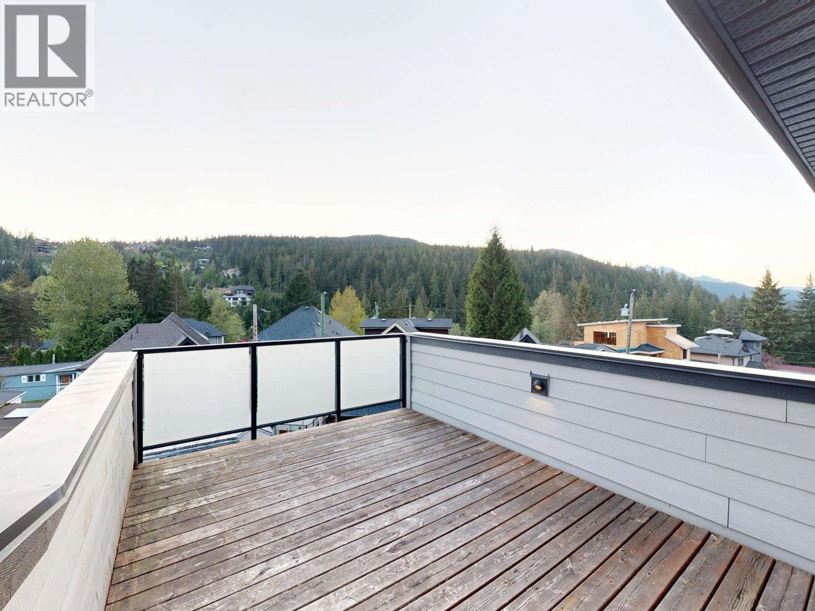 52 3295 SUNNYSIDE ROAD, Anmore