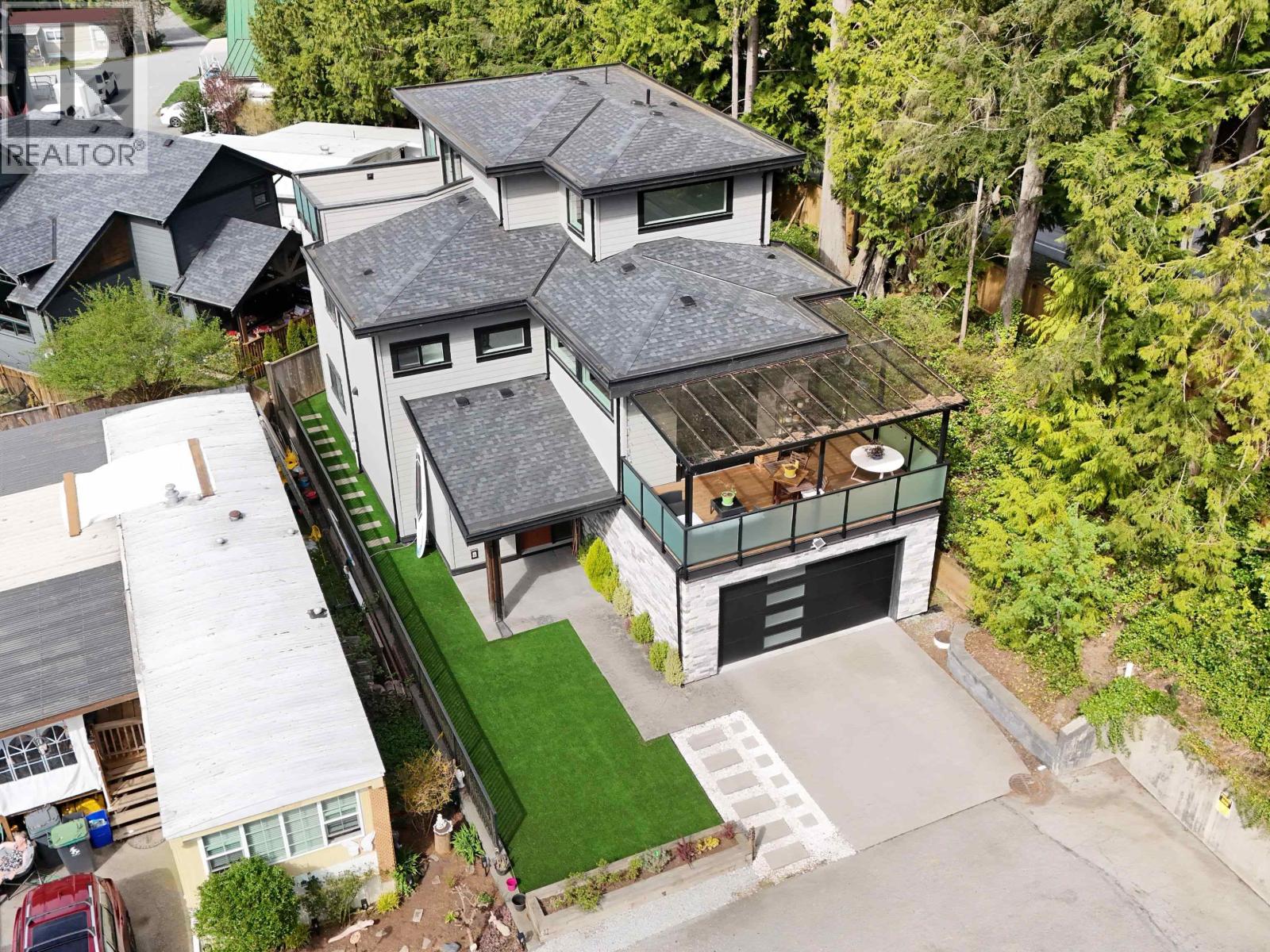 52 3295 SUNNYSIDE ROAD, Anmore