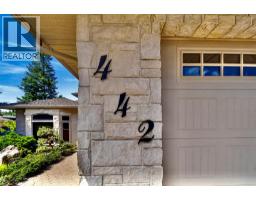 Foyer - 442 Cottonwood Avenue, Sicamous, BC V0E2V1 Photo 12