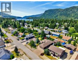 5pc Ensuite bath - 442 Cottonwood Avenue, Sicamous, BC V0E2V1 Photo 7
