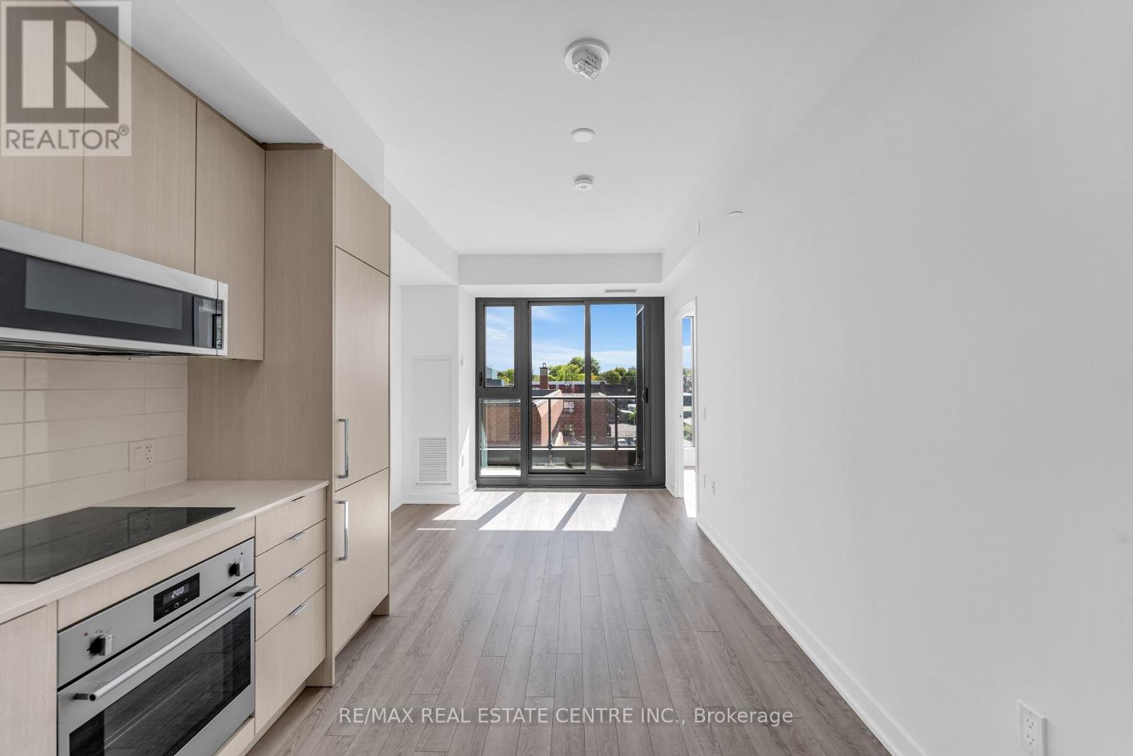 #422 250 LAWRENCE AVENUE W - 11