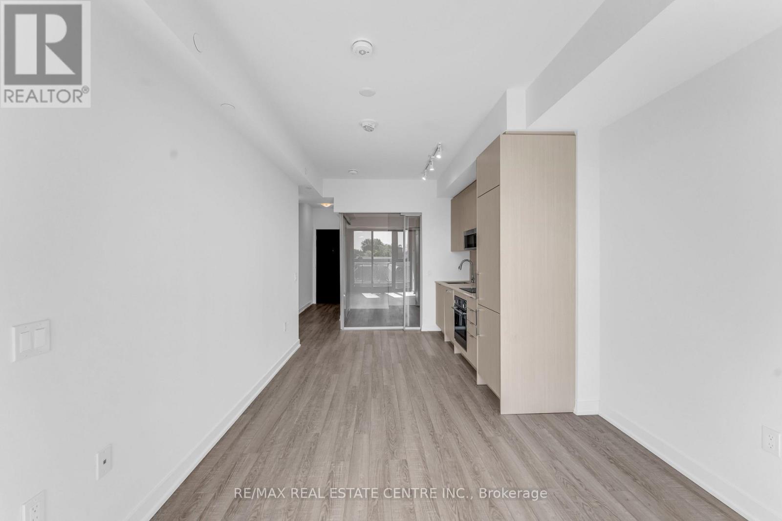 #422 250 LAWRENCE AVENUE W - 14