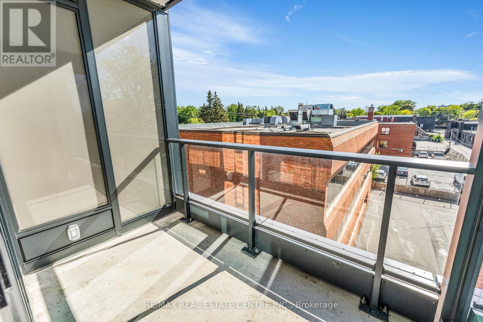 #422 250 LAWRENCE AVENUE W - 22