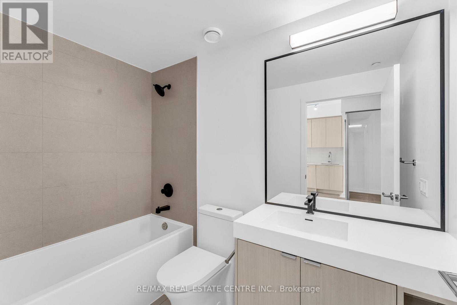 #422 250 LAWRENCE AVENUE W - 6