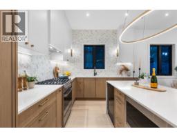 2 6682 Napier Street, Burnaby, BC V5B2C3 Photo 12