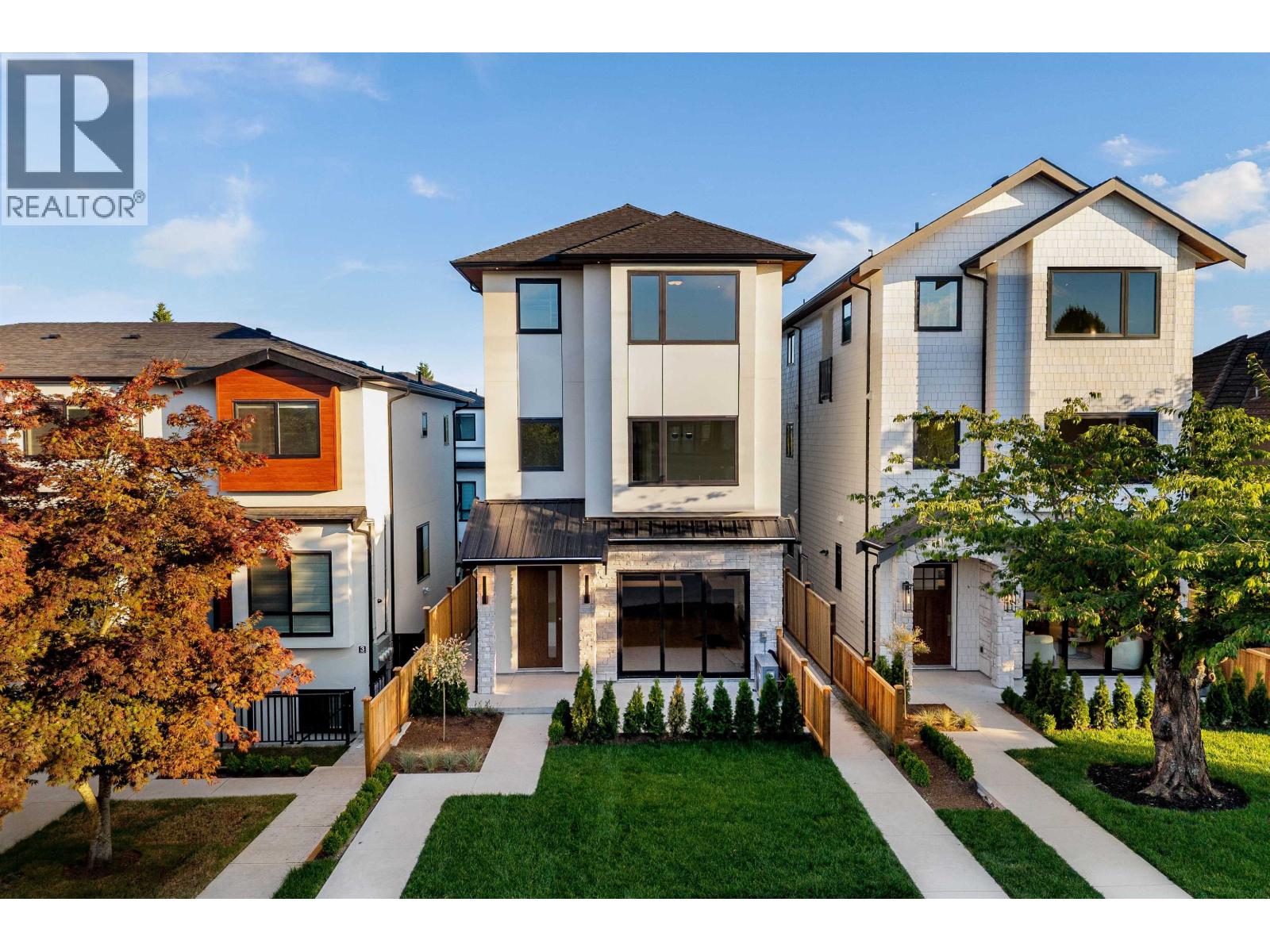 Property for sale at 3 6682 NAPIER STREET