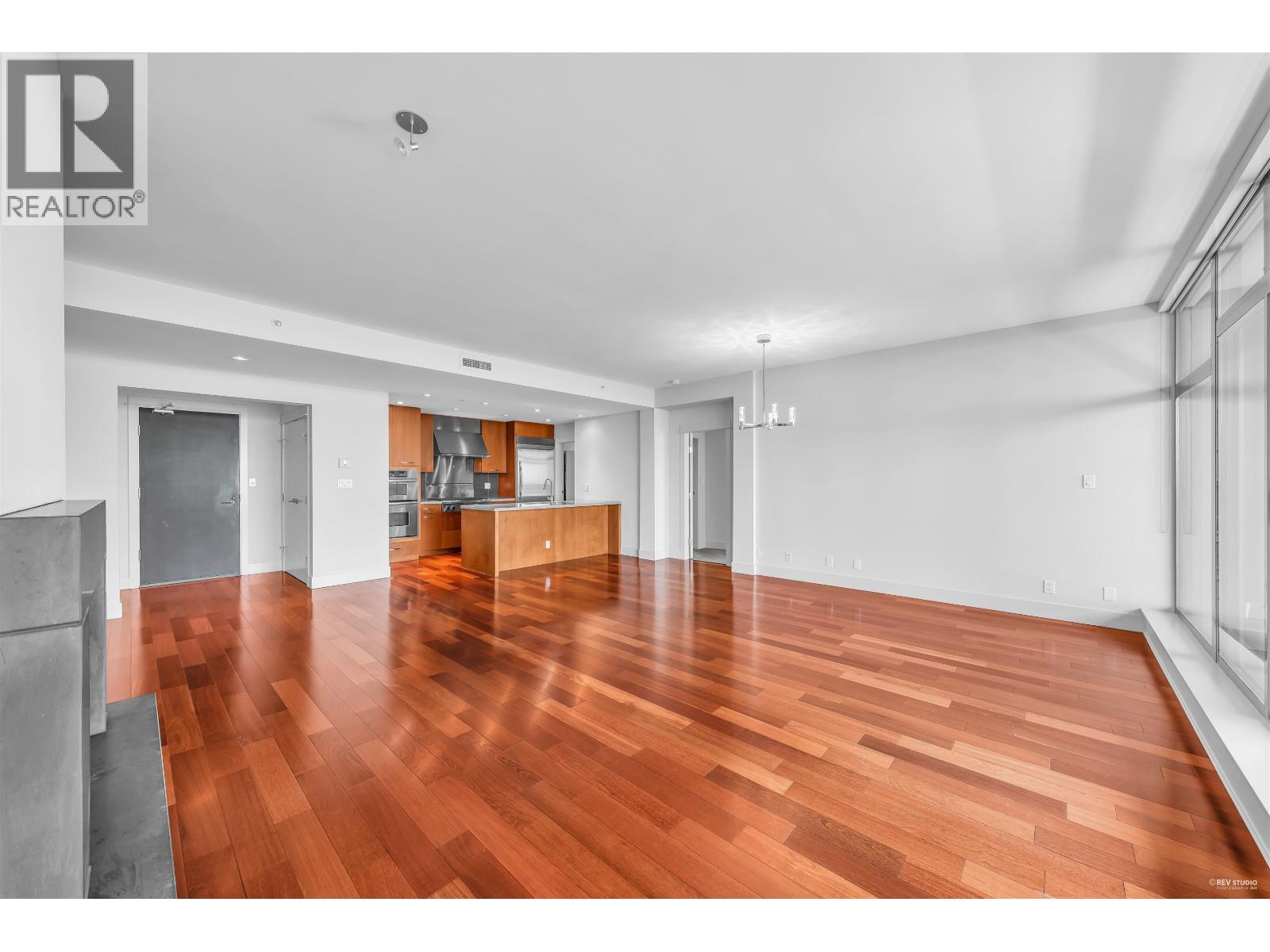 1102 3355 CYPRESS PLACE, West Vancouver
