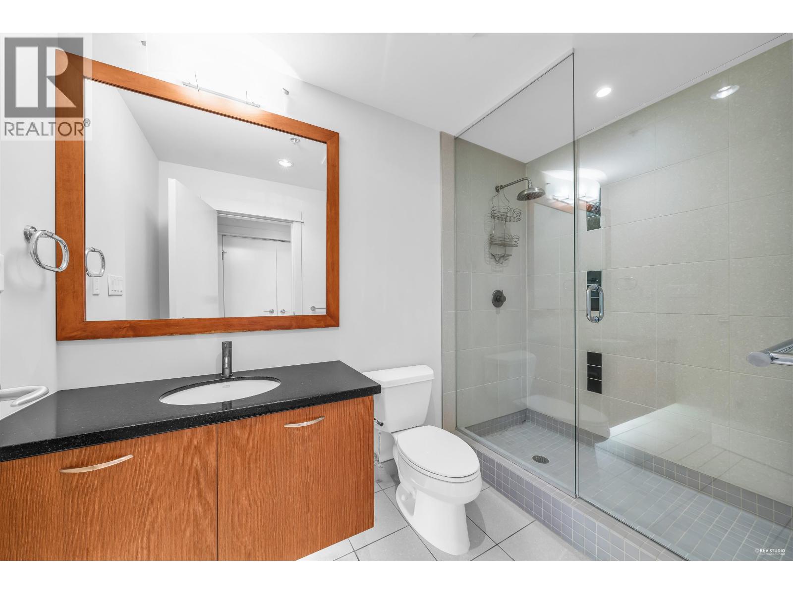 1102 3355 CYPRESS PLACE, West Vancouver