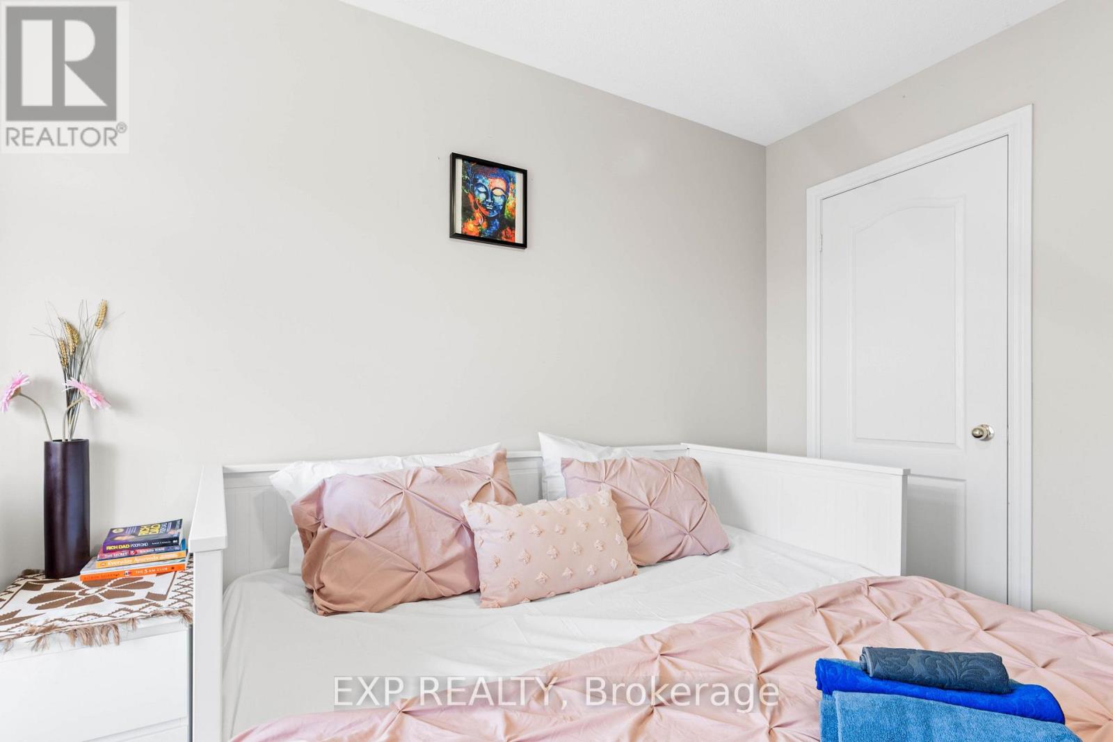 4 MAGDALENE CRESCENT - 18