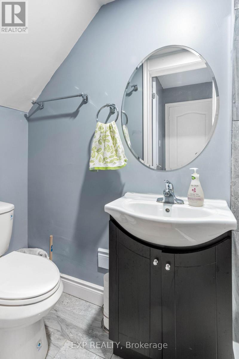 4 MAGDALENE CRESCENT - 28