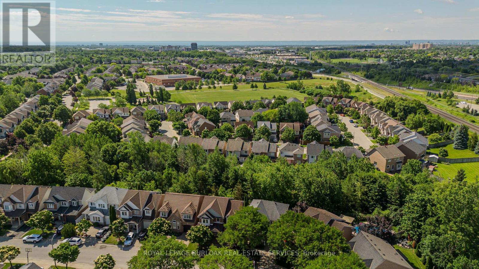 5174 RAVINE CRESCENT - 2