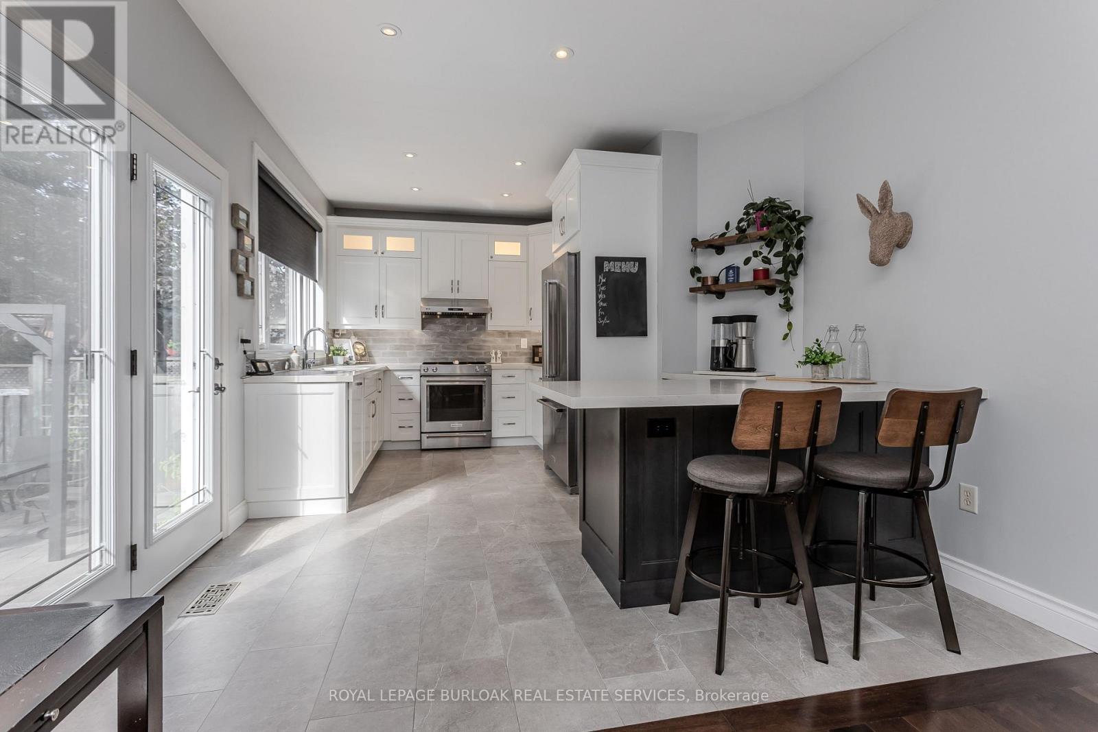 5174 RAVINE CRESCENT - 7