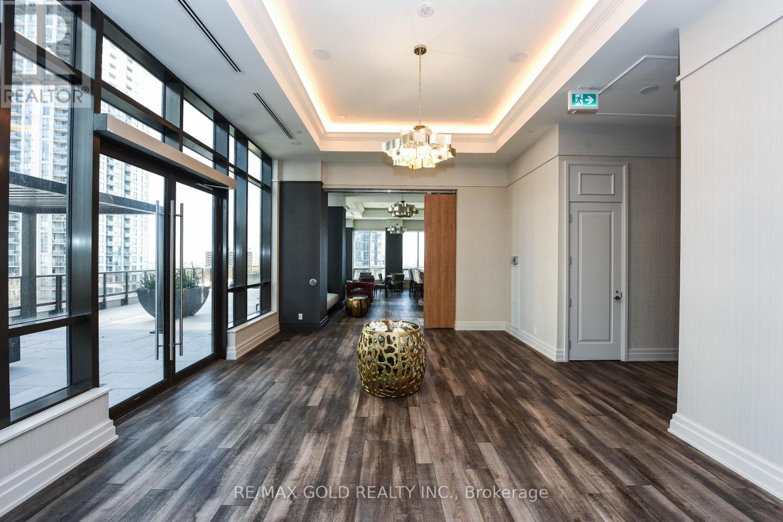 #3209 36 ELM DRIVE - Image 37