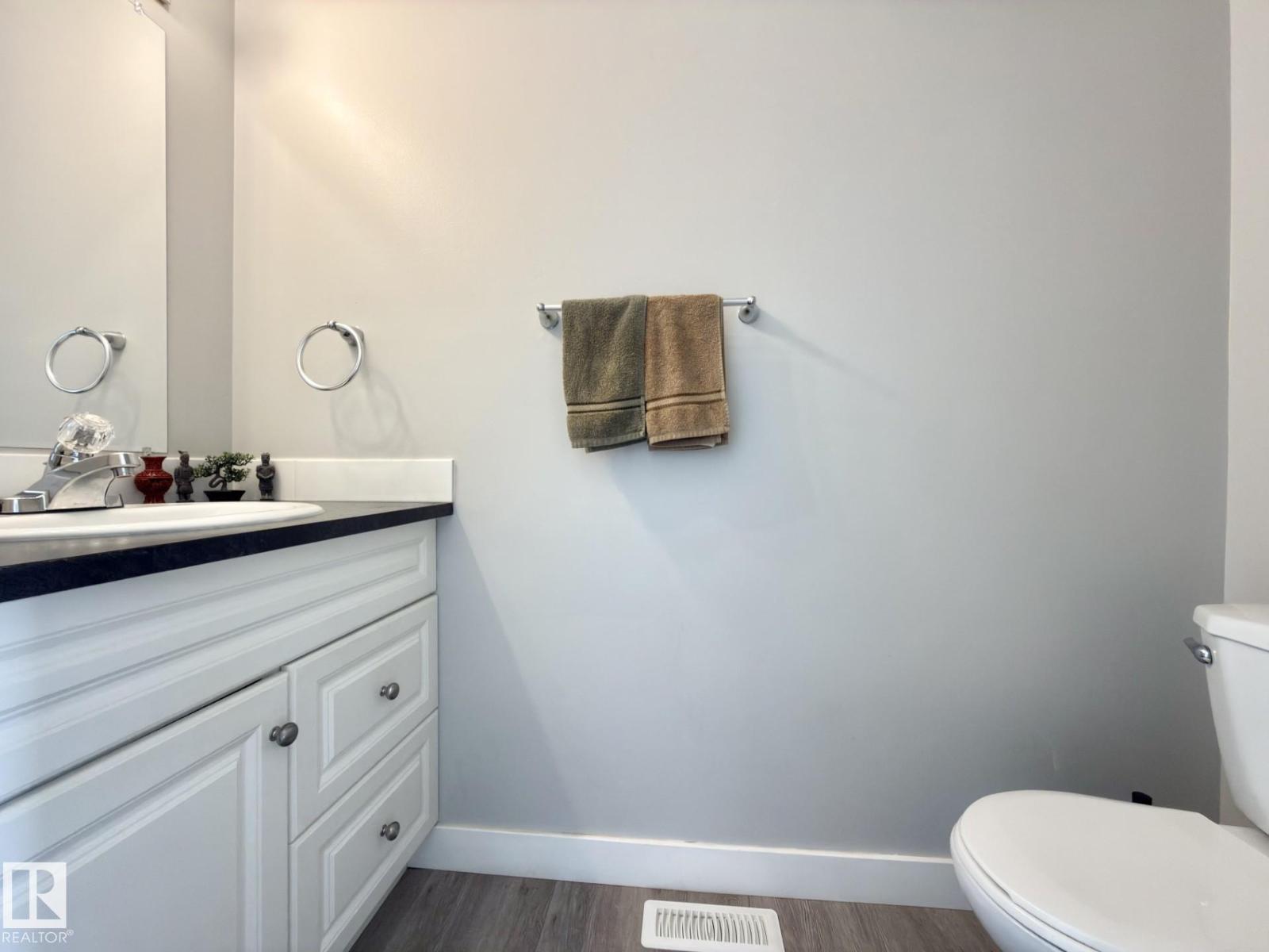 #13 18010 98 AV NW - 12