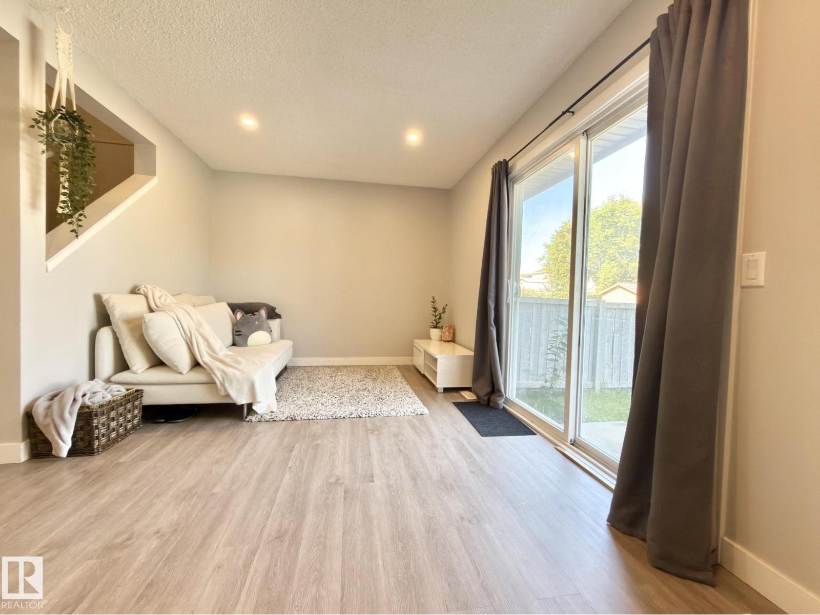 #13 18010 98 AV NW - Image 3