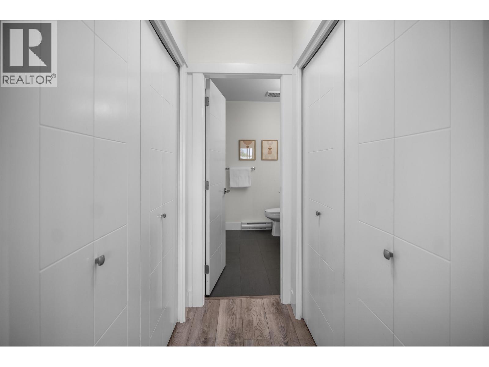 202 22577 ROYAL CRESCENT, Maple Ridge