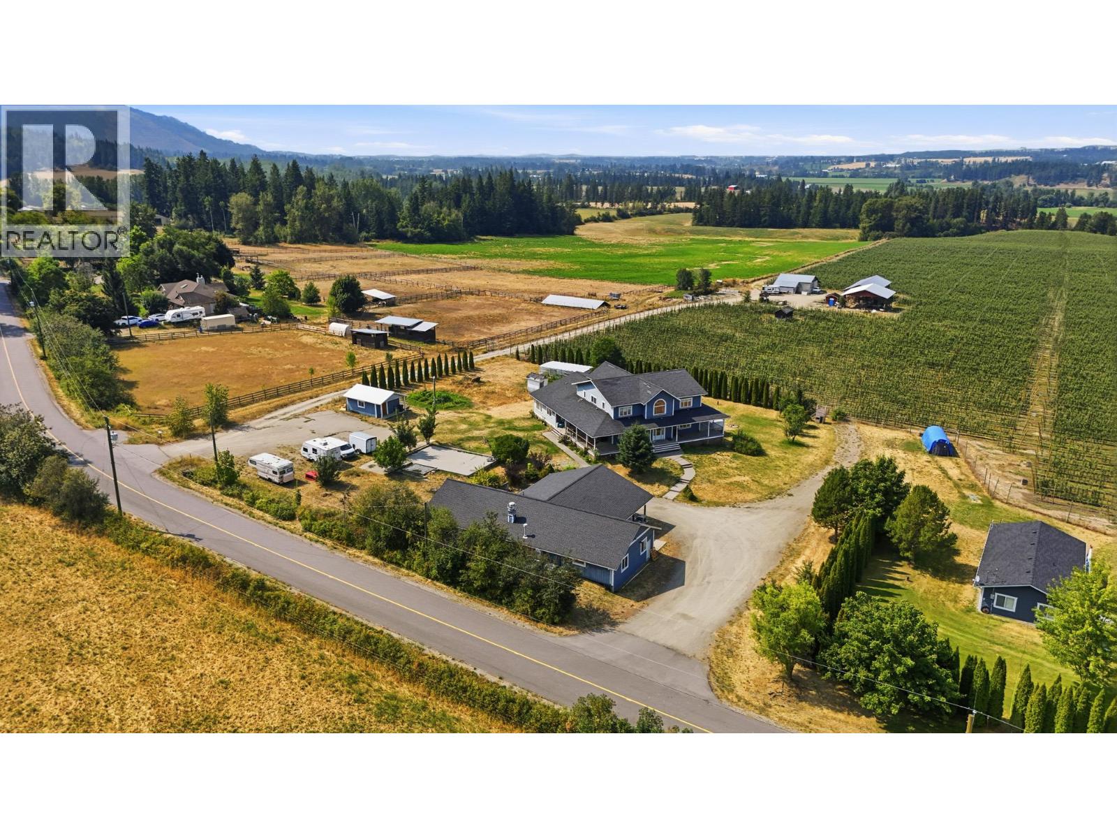  1199 Mountain View Road, Spallumcheen