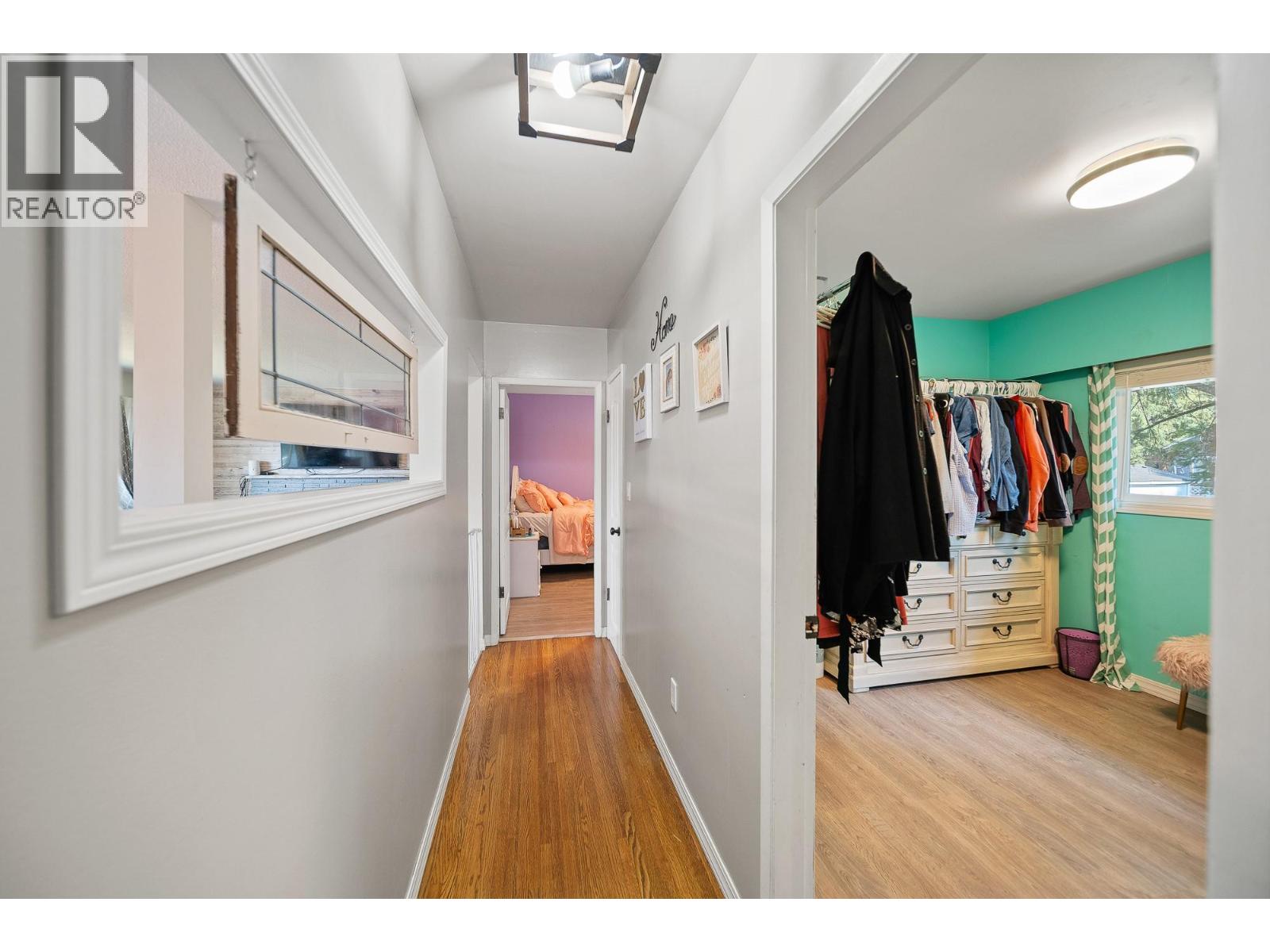 2101 GILLIS Crescent - 33