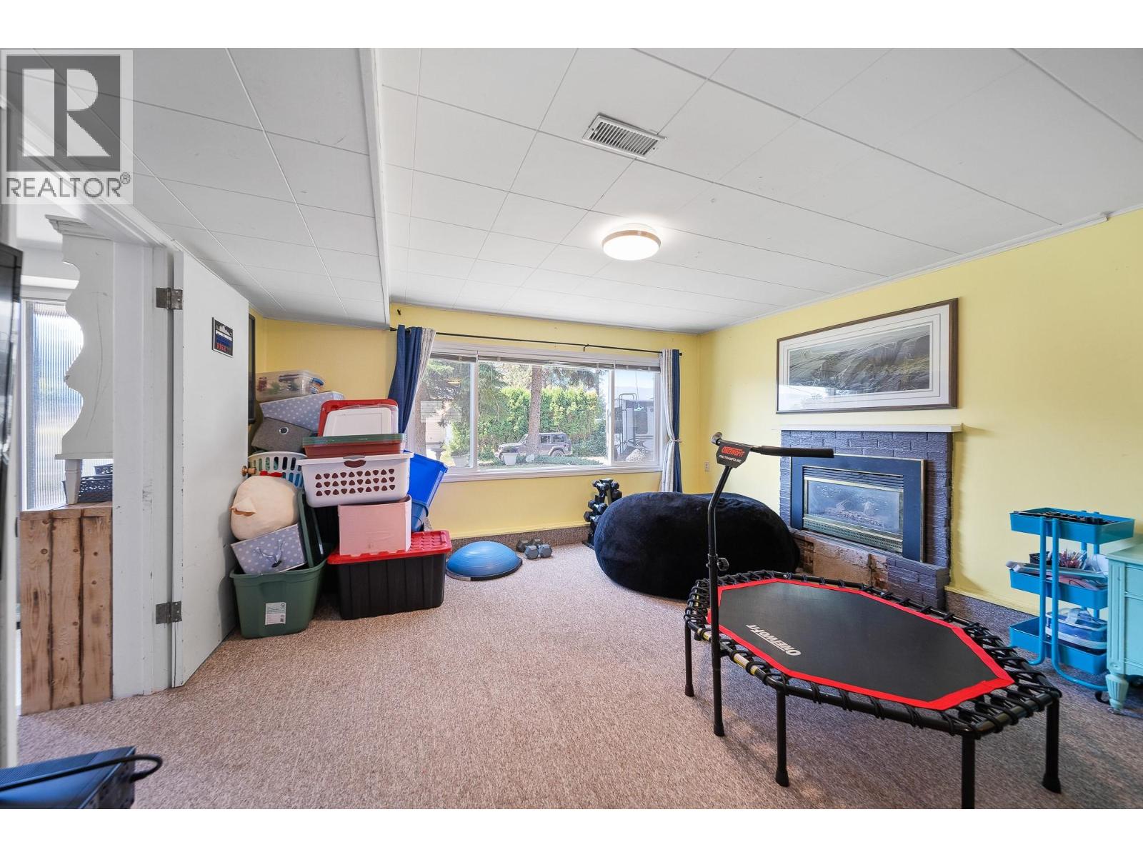 2101 GILLIS Crescent - Image 50