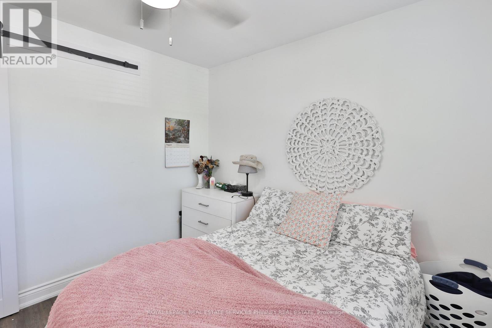 1404 LEWISHAM DRIVE - 23