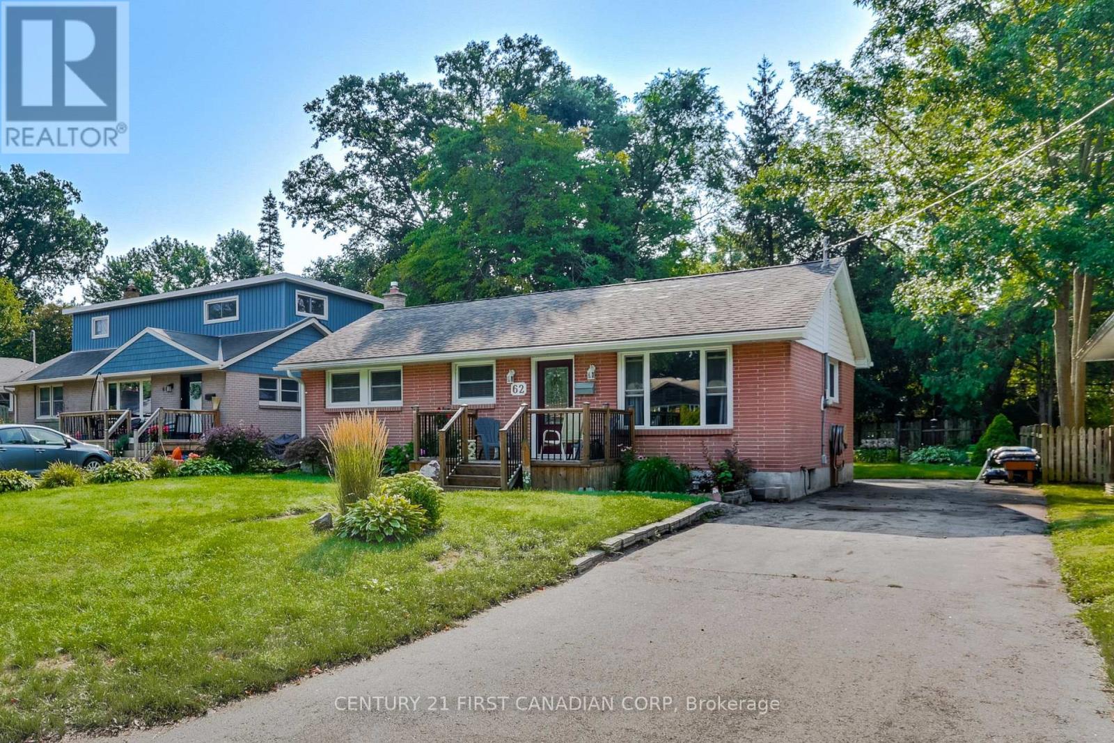 Property for sale at 62 THORNCREST CRESCENT
