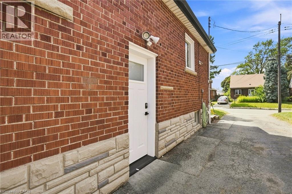 111 SHARON Avenue - 31