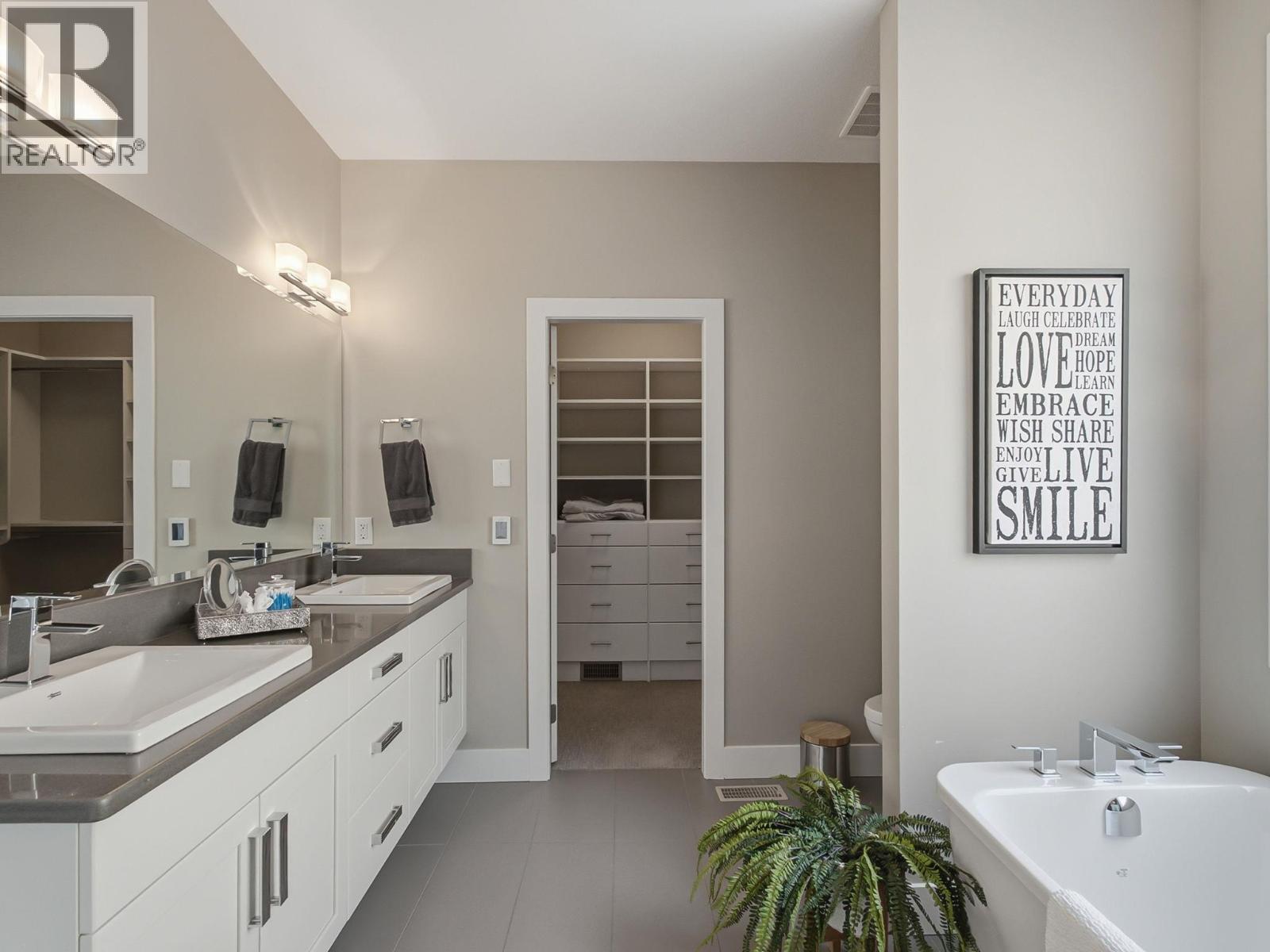 1673 Travertine Drive - 32