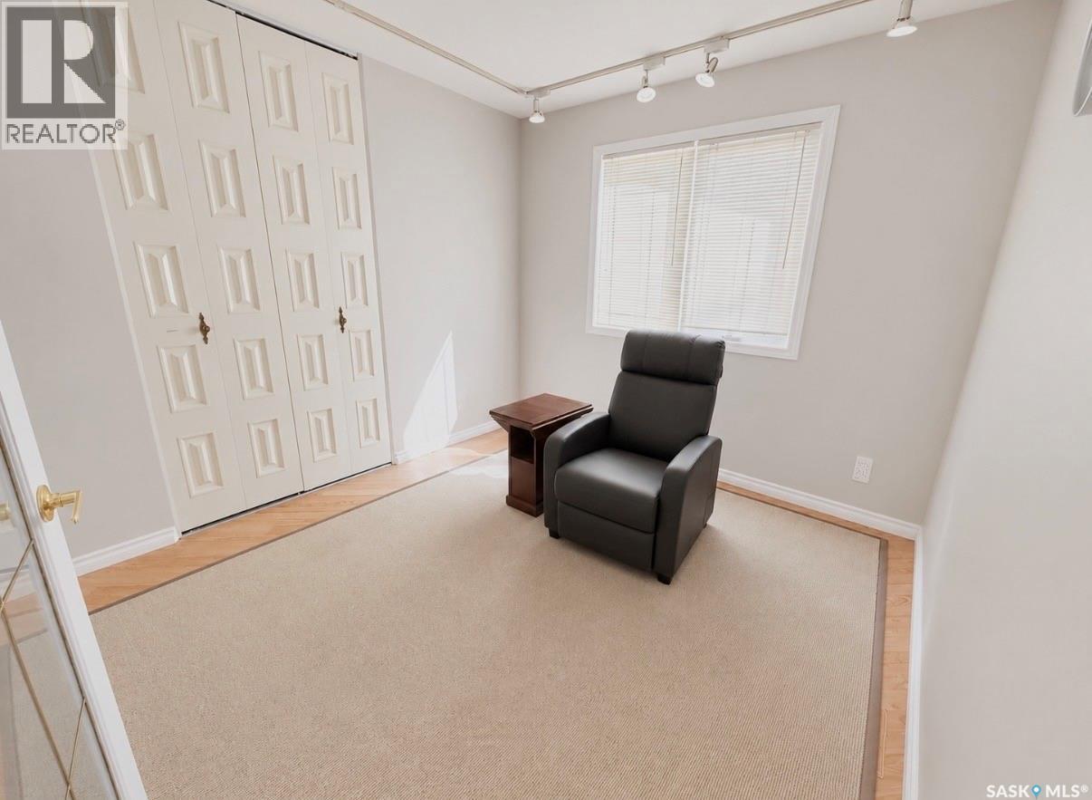 204 Brownlee STREET - Image 6