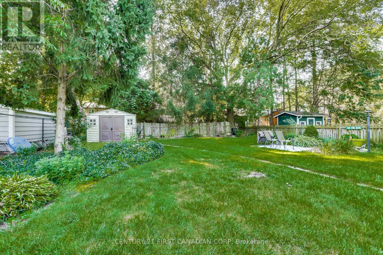 62 THORNCREST CRESCENT - Image 32