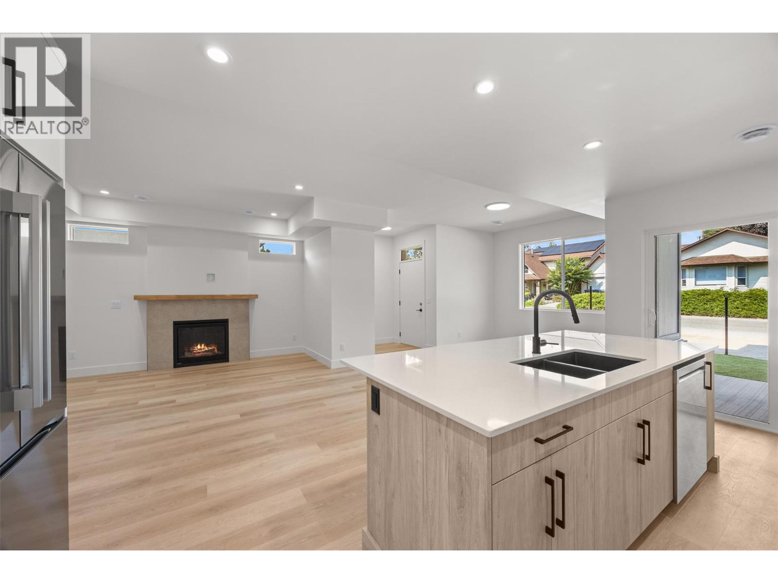 #1 773 Kinnear Avenue - Image 14