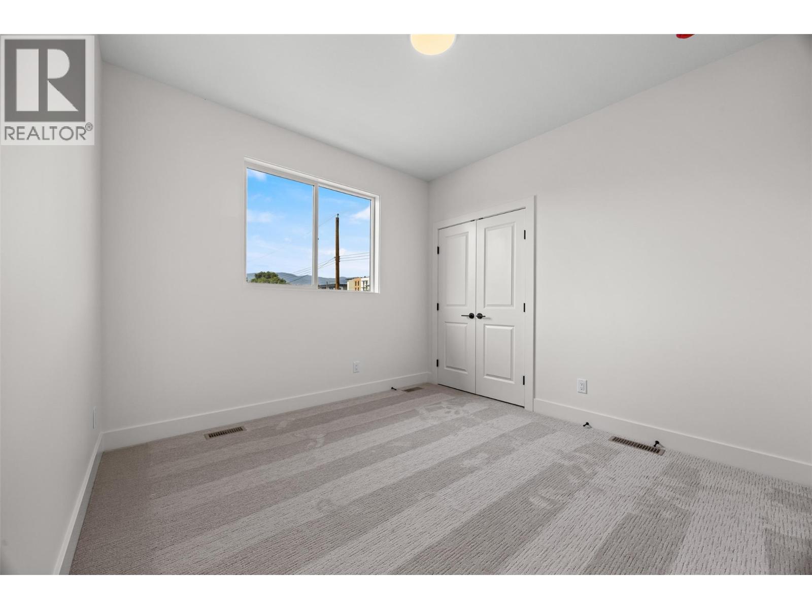 #1 773 Kinnear Avenue - Image 28