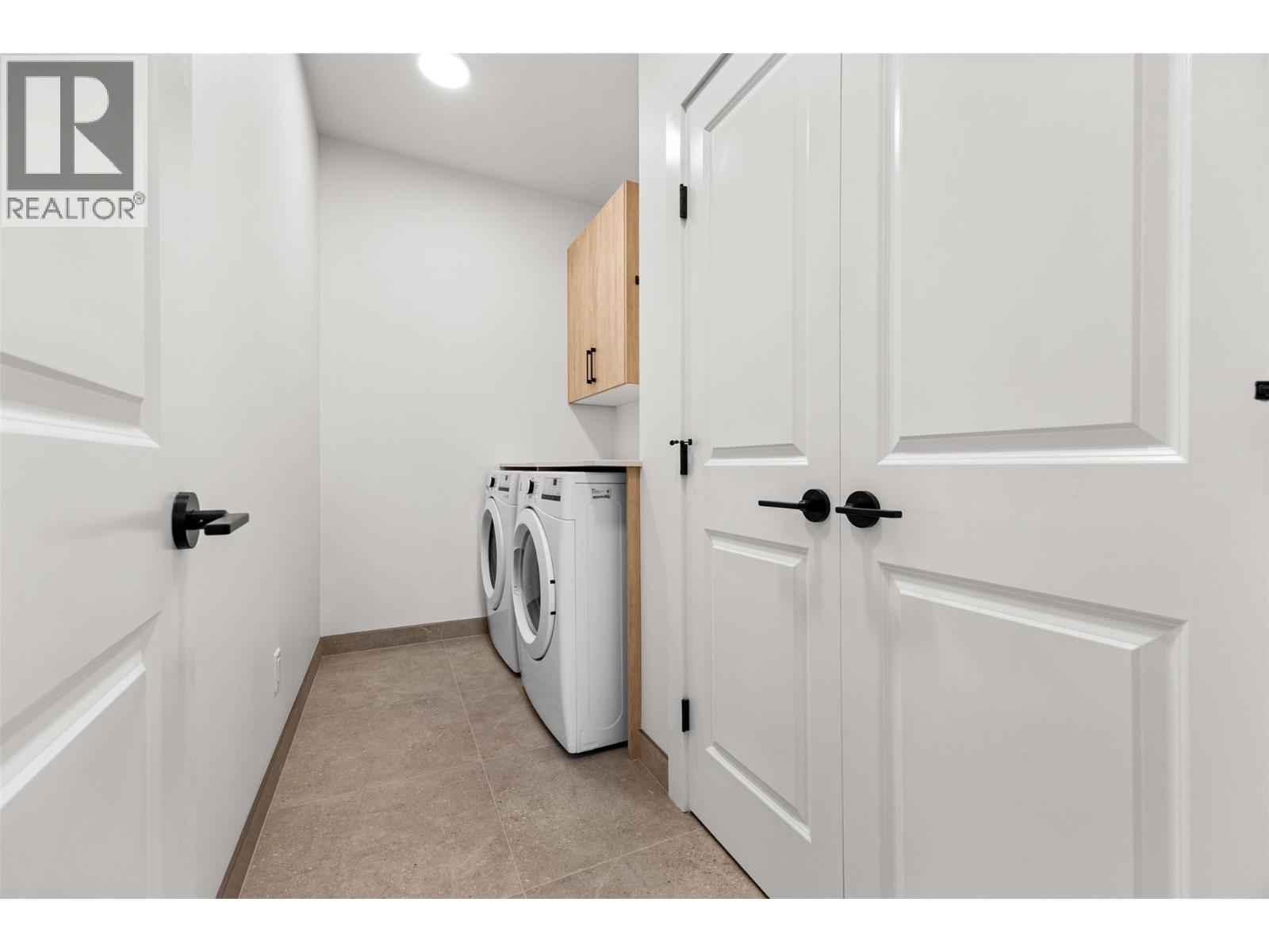 #1 773 Kinnear Avenue - Image 30