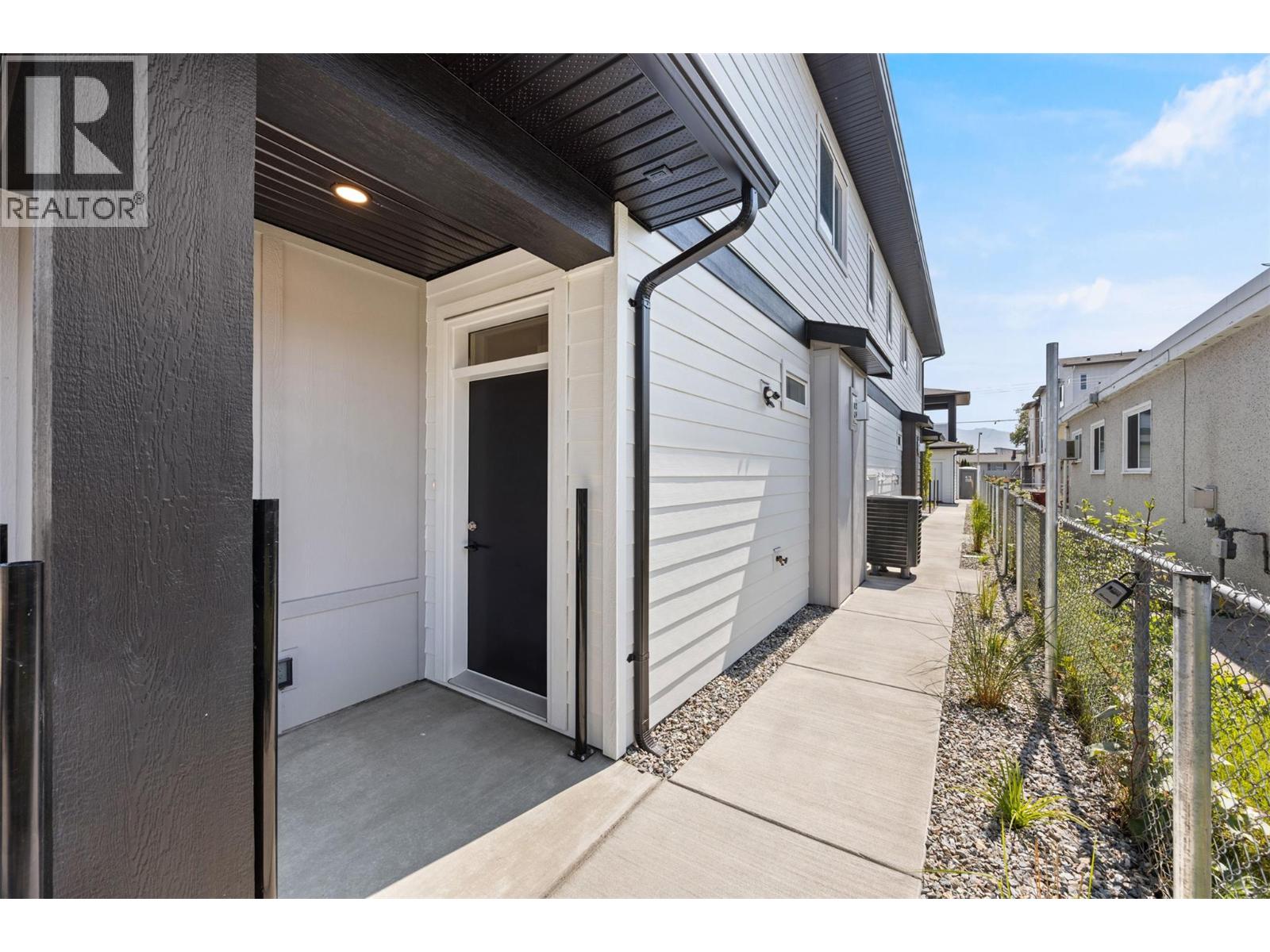#1 773 Kinnear Avenue - Image 35