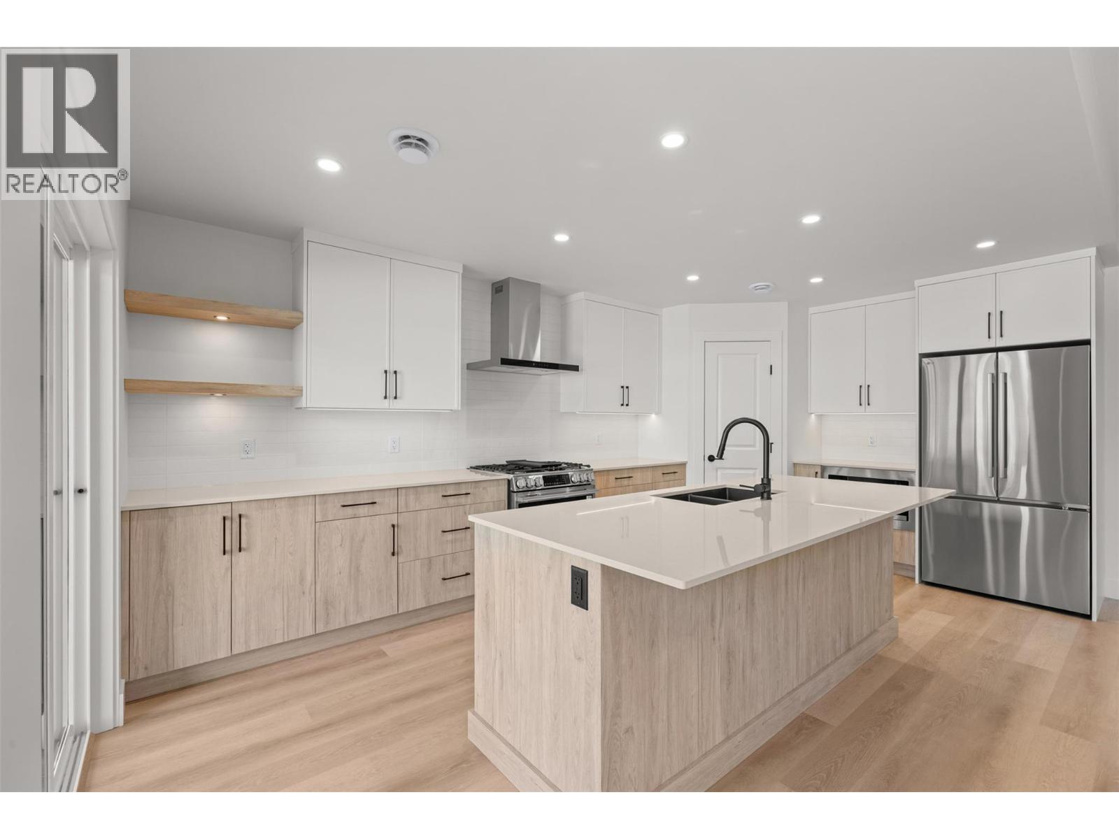 #1 773 Kinnear Avenue - Image 8