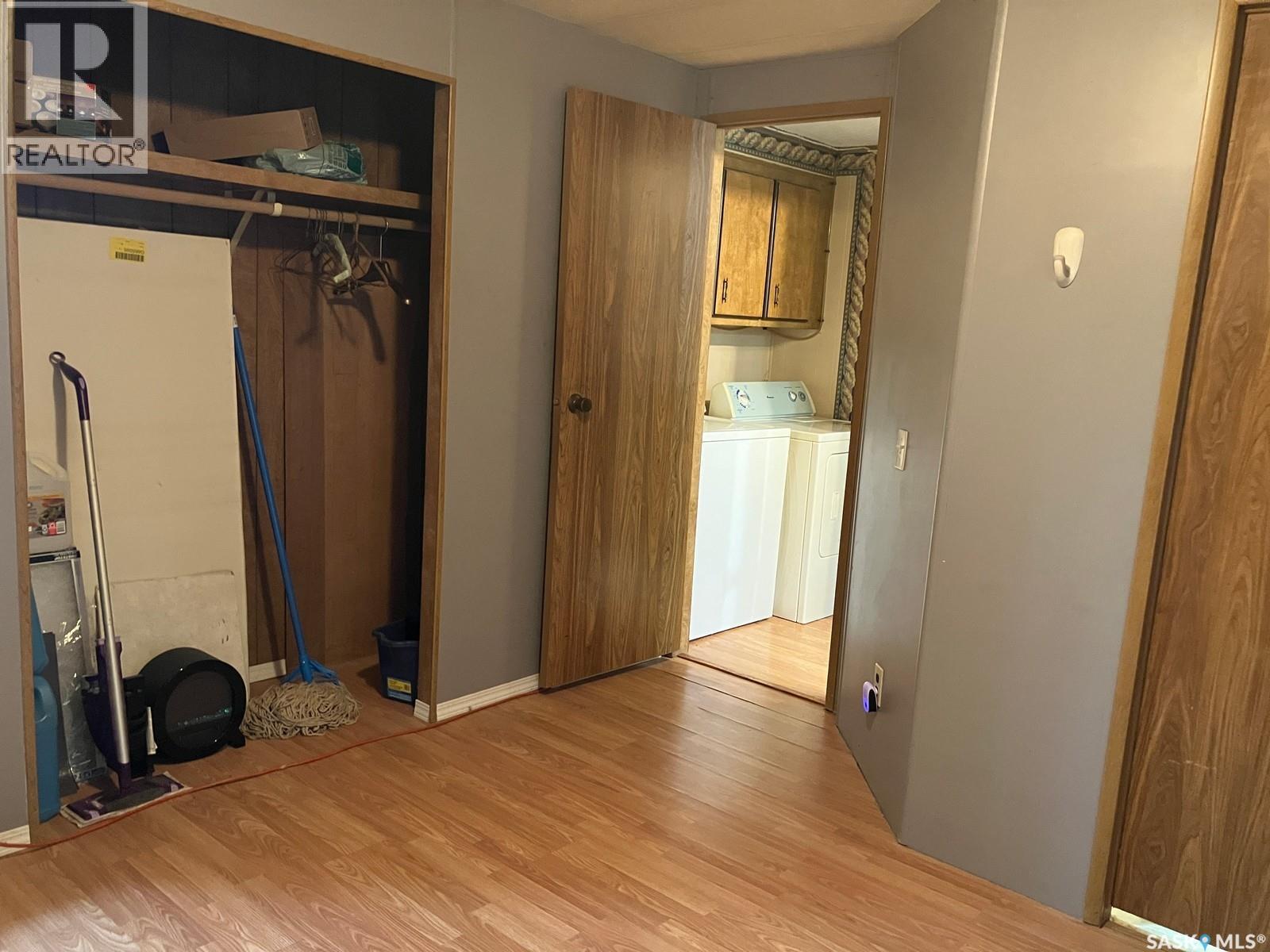 407 Railway AVENUE - 16