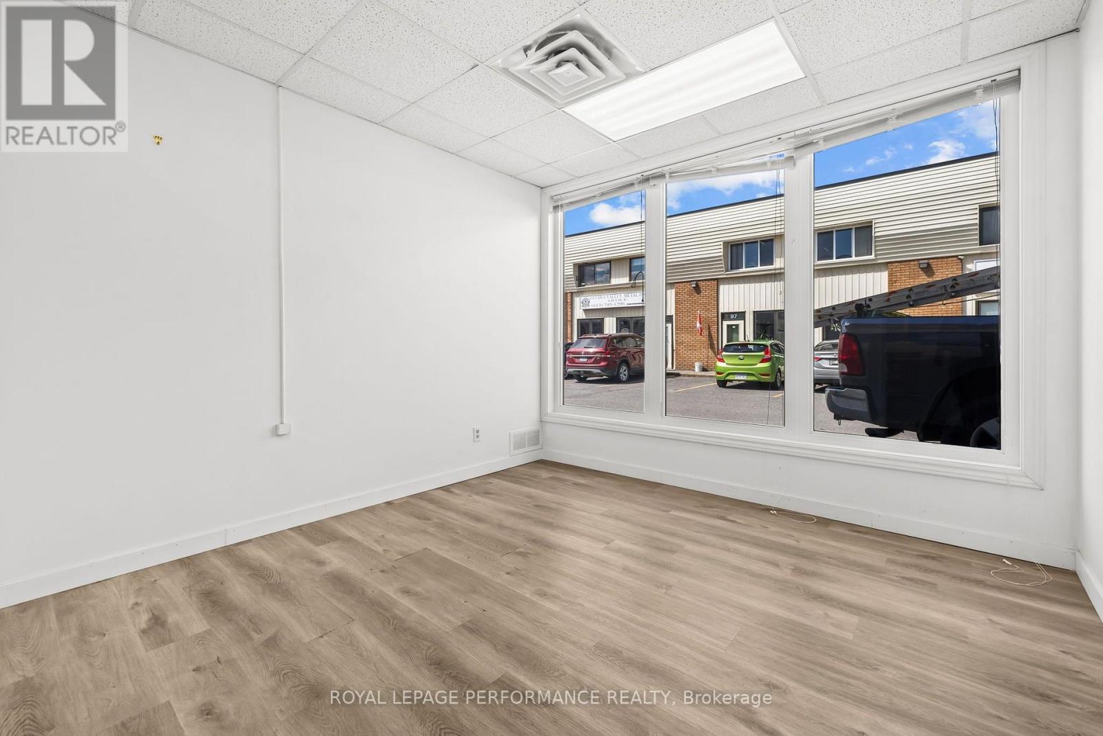 40 - 5470 Canotek Road