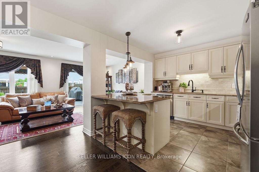 428 WHITE ARCTIC AVENUE - Image 11