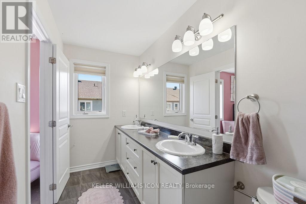 428 WHITE ARCTIC AVENUE - Image 28