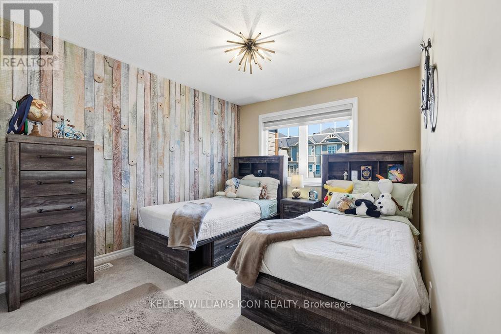 428 WHITE ARCTIC AVENUE - Image 31