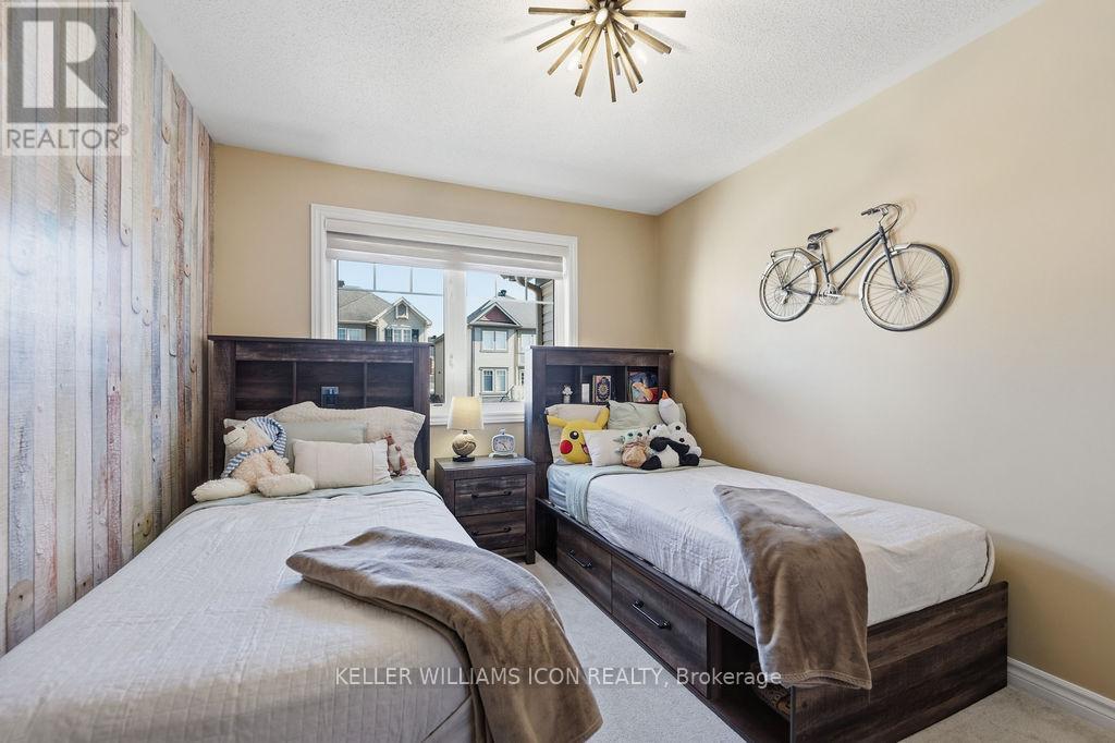 428 WHITE ARCTIC AVENUE - Image 32