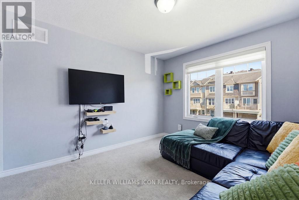 428 WHITE ARCTIC AVENUE - Image 34