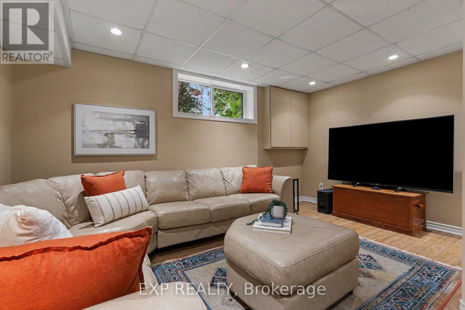 77 MILL STREET - Image 21