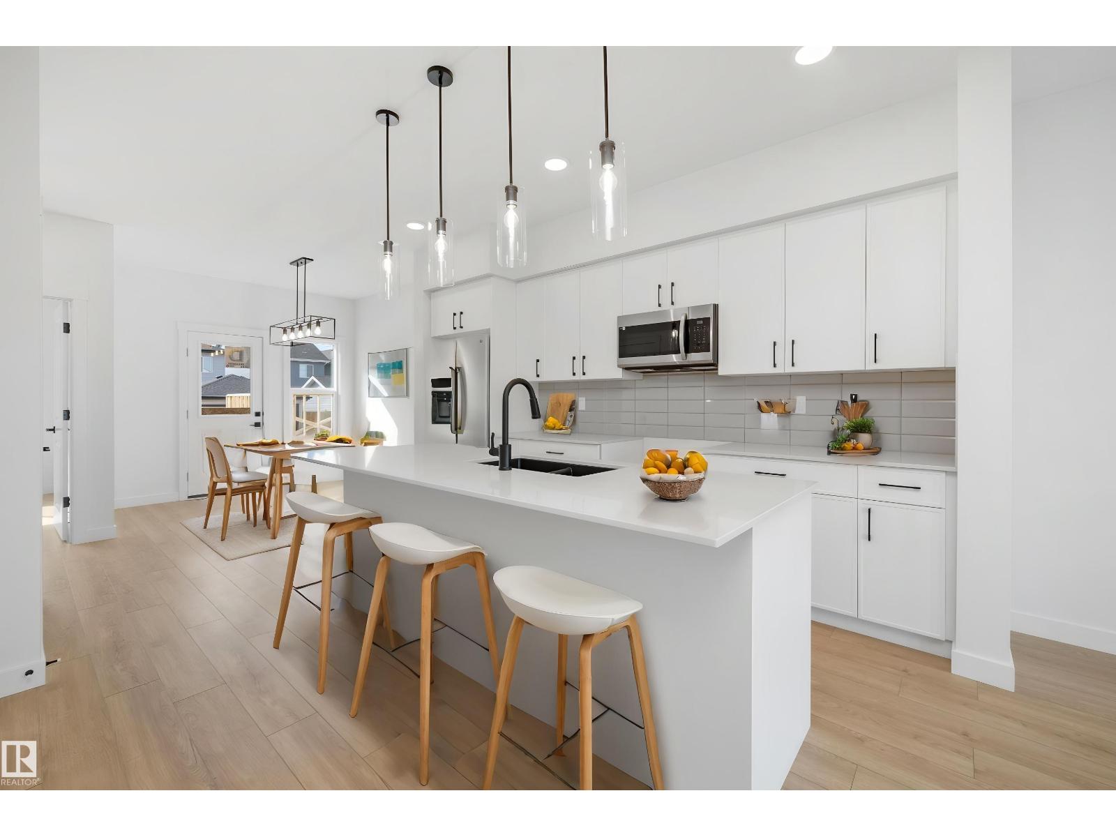17544 63 ST NW - 15