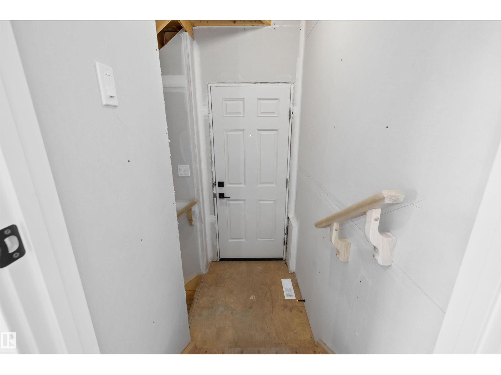 17544 63 ST NW - 37